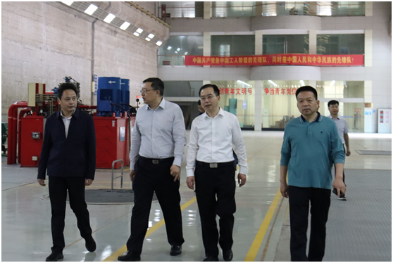 省國(guó)資委黨委委員、副主任毛育新帶隊(duì)赴湖南發(fā)展株洲航電分公司開(kāi)展安全生產(chǎn)督查