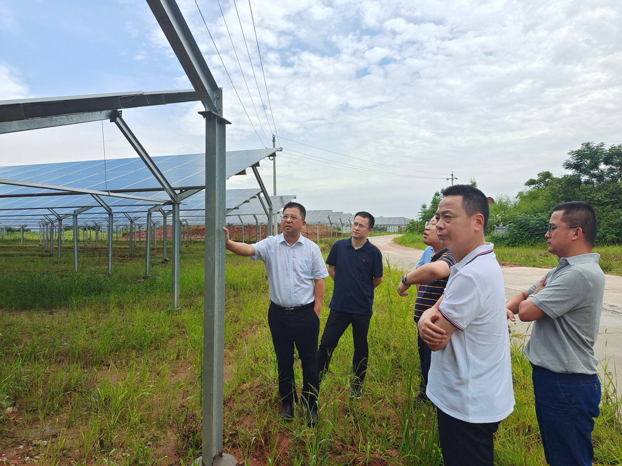 劉志剛帶隊(duì)考察華能湖南岳陽、兆邦陶瓷光伏項(xiàng)目